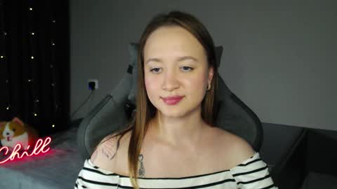 Snapshot of _lalune_ chatting on 01-08-26, 06:32 _lalune_ online show from 01-08-26, 06:32