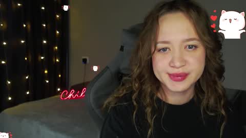 Snapshot of _lalune_ chatting on 01-10-26, 10:28 _lalune_ online show from 01-10-26, 10:28
