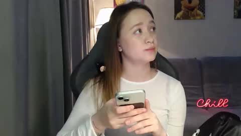 Snapshot of _lalune_ chatting on 01-15-26, 02:10 _lalune_ online show from 01-15-26, 02:10