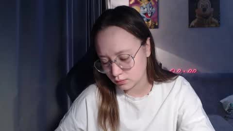 Snapshot of _lalune_ chatting on 01-17-26, 06:00 _lalune_ online show from 01-17-26, 06:00