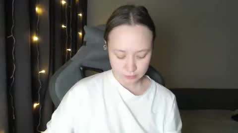 Snapshot of _lalune_ chatting on 01-18-26, 08:23 _lalune_ online show from 01-18-26, 08:23