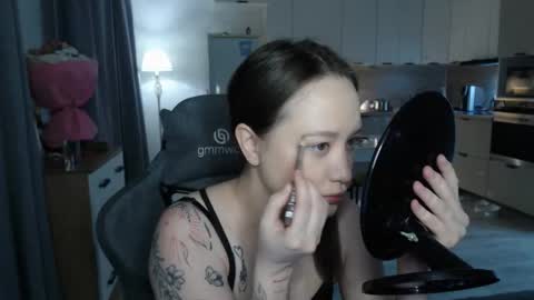 Snapshot of _lalune_ chatting on 02-23-26, 02:58 _lalune_ online show from 02-23-26, 02:58