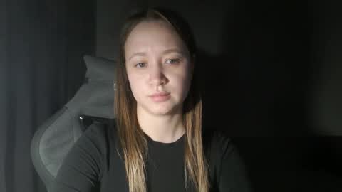 Snapshot of _lalune_ chatting on 03-06-26, 10:23 _lalune_ online show from 03-06-26, 10:23