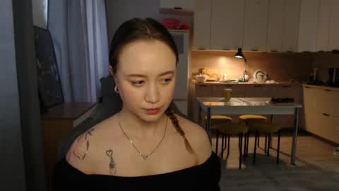 Snapshot of _lalune_ chatting on 03-20-26, 05:45 _lalune_ online show from 03-20-26, 05:45