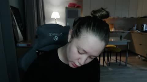 Snapshot of _lalune_ chatting on 03-29-26, 04:51 _lalune_ online show from 03-29-26, 04:51