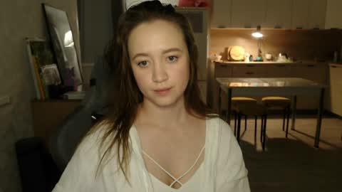 Snapshot of _lalune_ chatting on 03-30-26, 03:24 _lalune_ online show from 03-30-26, 03:24
