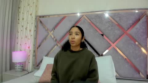 Lanna  online show from 12-31-24, 11:20