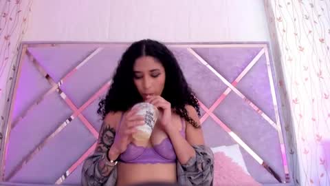 Lanna  online show from 01-22-25, 07:45