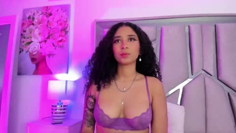 Lanna  online show from 02-17-25, 06:04