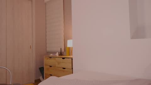 Snapshot of _lasuescun chatting on 12-05-24, 01:36 Alejandra suescun online show from 12-05-24, 01:36