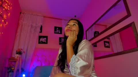 Snapshot of _lauper_ chatting on 01-13-25, 12:13 _lauper_ online show from 01-13-25, 12:13