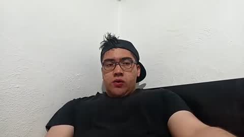 Snapshot of _leclerc_ chatting on 02-20-25, 10:05 _leclerc_ online show from 02-20-25, 10:05