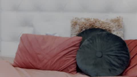 Lena Paul online show from 01-13-25, 09:09