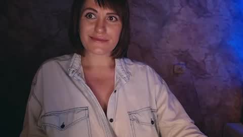 Snapshot of _letty_ chatting on 01-12-25, 02:14 Letty online show from 01-12-25, 02:14