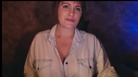 Snapshot of _letty_ chatting on 10-18-25, 10:54 Letty online show from 10-18-25, 10:54