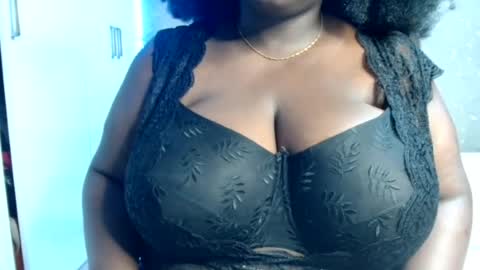 Snapshot of _licious_ chatting on 07-16-26, 08:04 Licious online show from 07-16-26, 08:04
