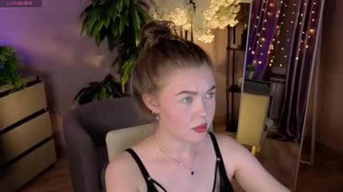 _liilcrystal_ online show from 07-10-26, 08:11