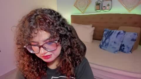 Liily online show from 11-19-25, 07:03