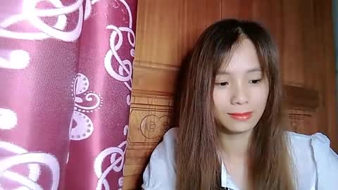 Snapshot of _lily0_ chatting on 07-23-26, 12:02 _lily0_ online show from 07-23-26, 12:02