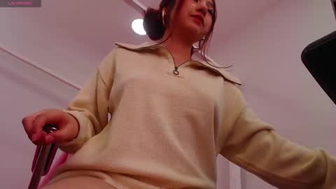 Snapshot of _linrose_ chatting on 02-21-26, 06:42 linrose online show from 02-21-26, 06:42