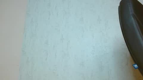 Snapshot of _little_misss chatting on 12-14-24, 03:47 Mila online show from 12-14-24, 03:47