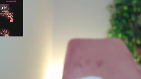 Snapshot of _little_misss chatting on 01-18-25, 04:42 Mila online show from 01-18-25, 04:42