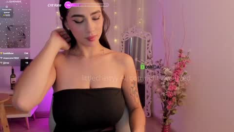 Snapshot of _littlecherryy_ chatting on 01-30-25, 06:21 Tania online show from 01-30-25, 06:21