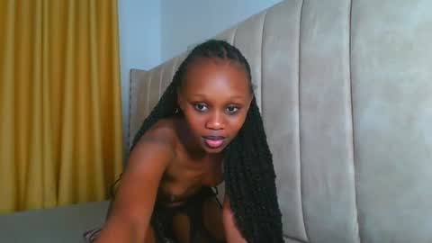 Littlevenus online show from 10-12-25, 03:00