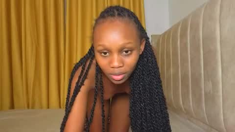 Littlevenus online show from 10-25-25, 02:35