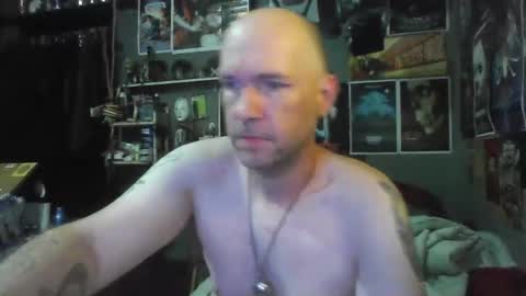 That guy online show from 01-10-26, 04:42