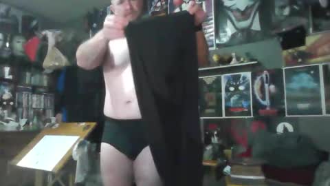 Snapshot of _longfellow chatting on 03-07-26, 04:26 That guy online show from 03-07-26, 04:26