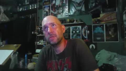 Snapshot of _longfellow chatting on 03-09-26, 11:31 That guy online show from 03-09-26, 11:31