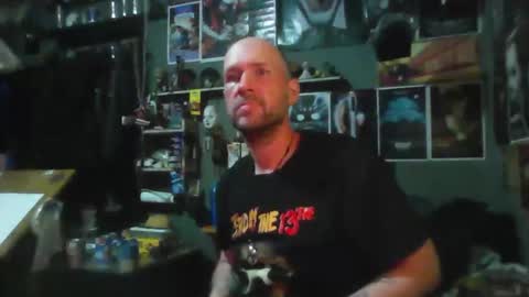 Snapshot of _longfellow chatting on 03-14-26, 03:45 That guy online show from 03-14-26, 03:45