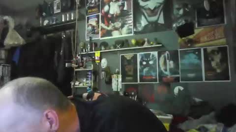 Snapshot of _longfellow chatting on 03-14-26, 08:25 That guy online show from 03-14-26, 08:25