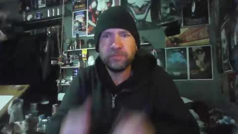 Snapshot of _longfellow chatting on 03-17-26, 04:10 That guy online show from 03-17-26, 04:10