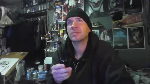 Snapshot of _longfellow chatting on 03-18-26, 04:21 That guy online show from 03-18-26, 04:21