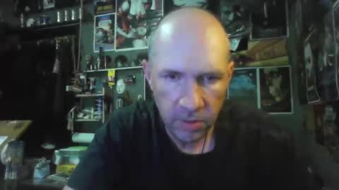 Snapshot of _longfellow chatting on 04-04-26, 07:00 That guy online show from 04-04-26, 07:00