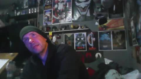 Snapshot of _longfellow chatting on 04-08-26, 04:01 That guy online show from 04-08-26, 04:01