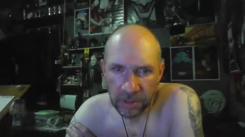 Snapshot of _longfellow chatting on 04-14-26, 03:45 That guy online show from 04-14-26, 03:45