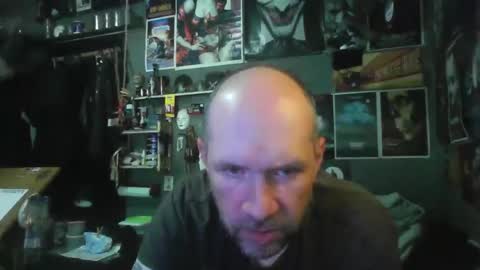 Snapshot of _longfellow chatting on 04-14-26, 03:51 That guy online show from 04-14-26, 03:51