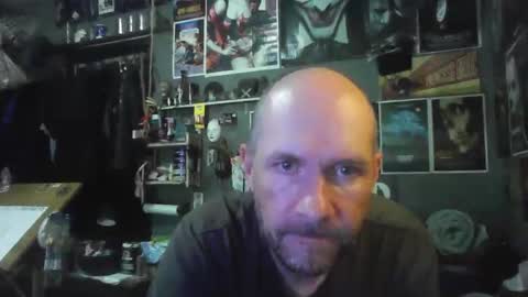 Snapshot of _longfellow chatting on 04-15-26, 06:37 That guy online show from 04-15-26, 06:37