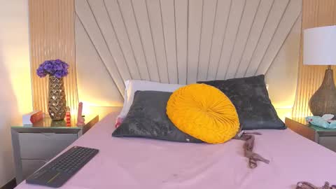 Snapshot of _loren_sweet chatting on 02-05-26, 09:08 Luisa merrid online show from 02-05-26, 09:08