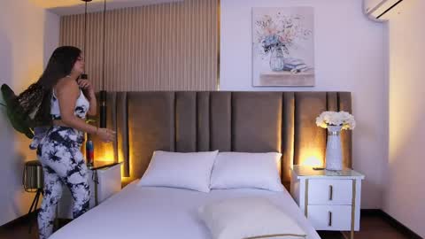 Snapshot of _loren_sweet chatting on 04-10-26, 11:48 Luisa merrid online show from 04-10-26, 11:48