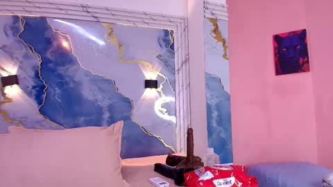 Lorrayne online show from 10-21-25, 12:06