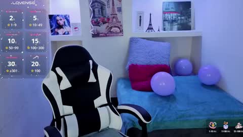 Lucia online show from 10-04-25, 04:10