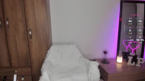   online show from 10-07-25, 12:24