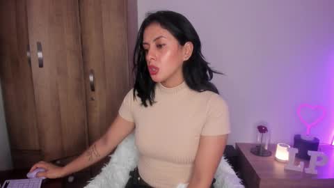   online show from 10-08-25, 12:14