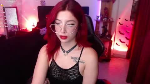 Queen.  Help me reach 100 thumbs up  online show from 09-13-25, 12:54