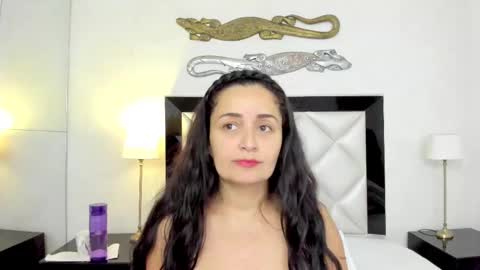  luna  sweet  online show from 02-13-25, 09:51