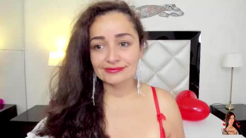  luna  sweet  online show from 02-14-25, 03:43